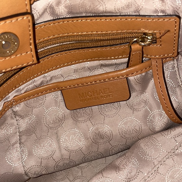 Michael Kors bag purse - Picture 13 of 17